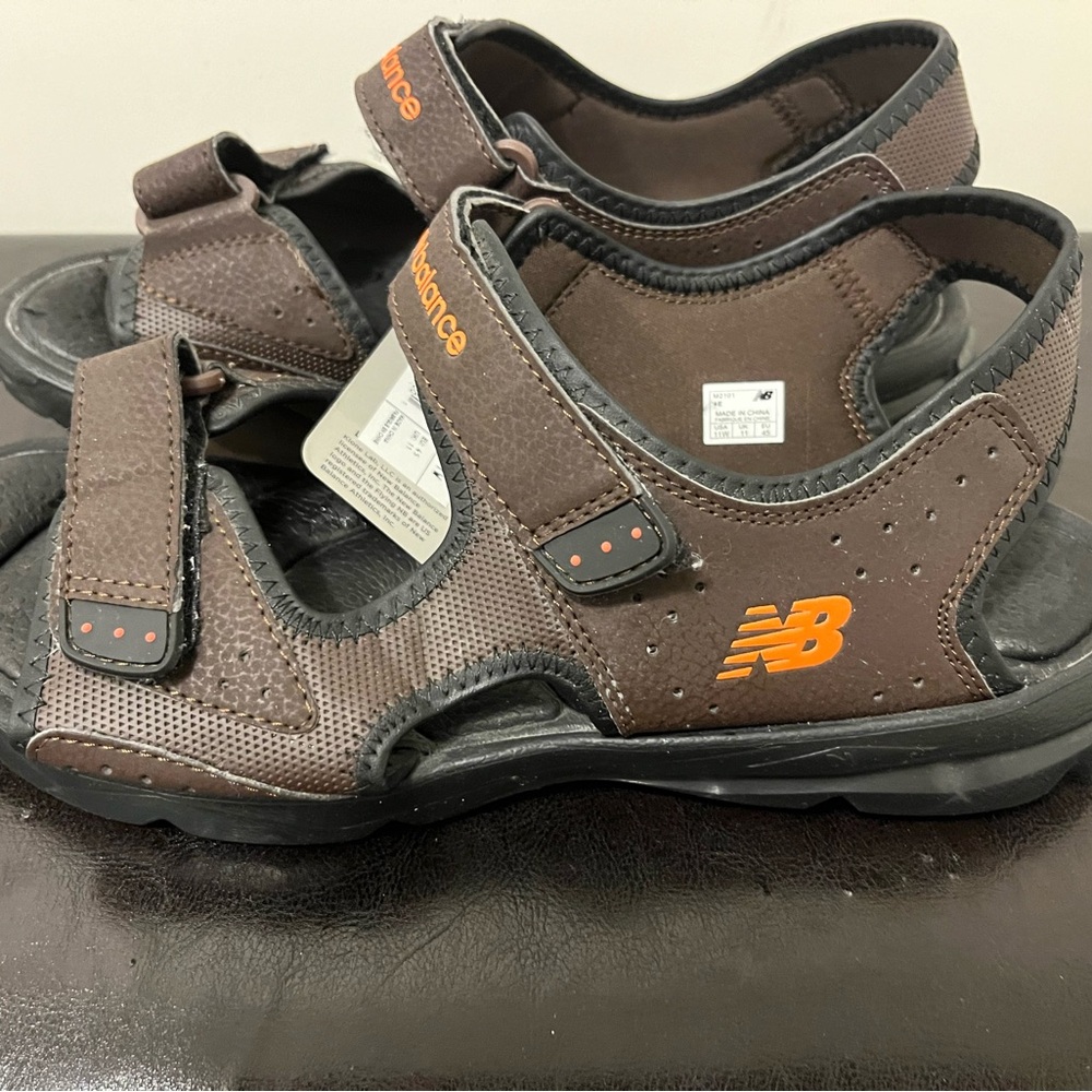 New Balance sandals brand new.
